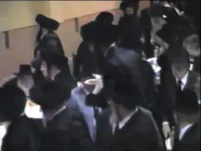 פרישע ווידעא שווימט ארויף פון הרה"ק רבי הערשעלע מספינקא זי"ע.