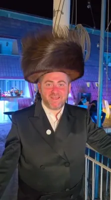 אפרים פעלדמאן, מנהל פון 'איחוד הצלה' אין בני ברק, לאדנט איין צו די שמחת הבר מצווה היינט נאכט אינעם 'בית האלה' האטעל.