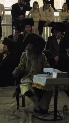 לענגערע ווידעא: מוצאי שבת קודש מיט הרה"צ המשפיע רבי אלמילך בידערמאן שליט"א אין צפת