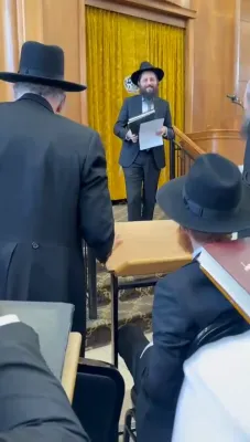 ערשטע ווידעא פון הגאון רבי יוסף חיים שניאור קאטלער שליט"א בן יחיד פון ראש ישיבת גבוה הגאון רבי מלכיאל שליט"א ביים  איבערגעגעבן דעם ערשטן שיעור אין ישיבה, אין מסכת בבא קמא , ווי שוין באריכטעט דא