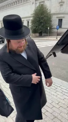 לייו אפדעיטס 2:10 היסטארישע באזוך פון אדמורי"ם און ווייסן הויז היינט דארנעשטאג נצבים וילך