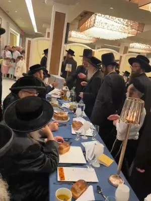 הזורעים בדמעה ברינה יקצורו: שמחה בכל העולמות ביי די היסטארישע בר מצוה פון הבחור אלימלך העניך יהודה וויינגארטן ני"ו מיוצא לב טהור 
