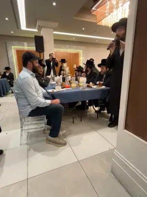 הזורעים בדמעה ברינה יקצורו: שמחה בכל העולמות ביי די היסטארישע בר מצוה פון הבחור אלימלך העניך יהודה וויינגארטן ני"ו מיוצא לב טהור 