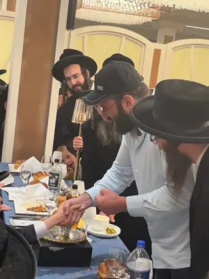 הזורעים בדמעה ברינה יקצורו: שמחה בכל העולמות ביי די היסטארישע בר מצוה פון הבחור אלימלך העניך יהודה וויינגארטן ני"ו מיוצא לב טהור 