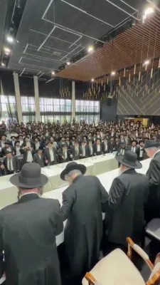 הרב דוב לאנדא פירט אן דעם "ריתחא דאורייתא" מעמד פון טויזנטער אין טבריה, ווארנט איבער די וואקסנדע דרוק אויפן עולם התורה