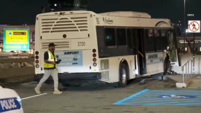 🚨 13 פארוואונדעט נאכדעם וואס א שאטל באס אין ניוארק עירפארט האט אריינגעקראכט אין א וואנט