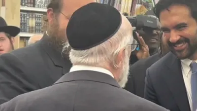 🚨 ברעקינג: ניו יארק סיטי מעיאר זאהארן מאמדאני'ס ערשטע באזוך אין בארא פארק