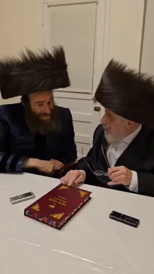 כ"ק אדמו"ר מליזענסק שליט"א באזוכט ביי כ"ק אדמו"ר מליסקא שליט"א