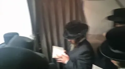  כ"ק אדמו"ר מווישזניץ ירושלים שליט"א ביי אמירת סליחות אויפן פליגער