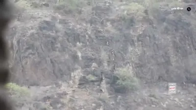 בארוועס און באוואפנט: די חוטים שטעלן ארויס ווידעאס פון זייערע קאמפן אין די בערג
