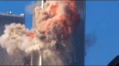 ער איז געווען אין די צווילינג טורעמס אום 9/11. בלויז 4 פון זיינע 662 מיטארבעטער האבן איבערגעלעבט.