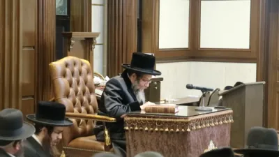 מעמד הכנה לימים הנוראים ו'כוללות קוויטל' אין סקולען לעיקוואוד פאר בחורי 'שמרם' וואס האבן זיך מקבל געווען קבלות בענייני טעכנאלאגיע.