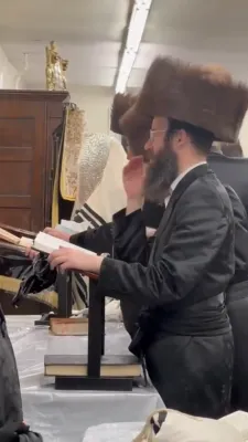א' סליחות ביי חצר הקודש סקווירא בארא פארק