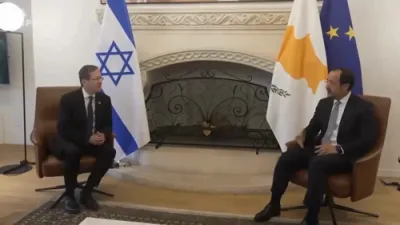 פרעזידענט הערצאג און דער פירער פון קפריסין זוכן צו פארשטארקן האנדל און זיכערהייט