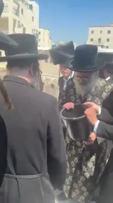 אבן הפינה געלייגט פאר א נייע מקוה פאר די חסידישע קהילה אין רמת בית שמש ד'