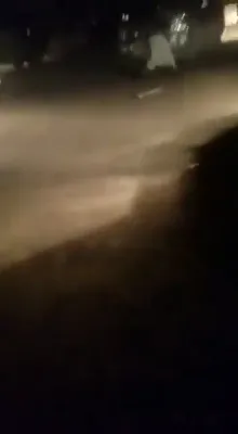 אויפשטאנד ביים רויטן ים: די חוטים נעמען איין די פארט שטאט מאכא און שטורעמען צום קריטישן דורכגאס