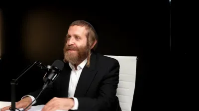 "אנגעהויבן מיין ביזנעס ביי 19 יאר, געווארן בא'גנב'ט ביי 22 יאר אלט!" | עפיזאדע 16 מיט אהרן שעהנברוין