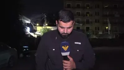 ווידעא: א מדינת ישראל לופט אטאקע פאלט הארט נעבן אן אל-מאנאר ריפארטער און קאמערעמאן אין דרום לבנון