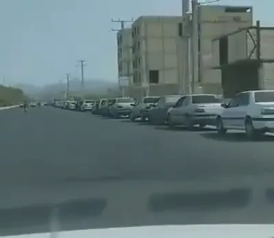 ליידיגע טאנקען, פולע אויפברויז: איראנער שרייען איבער שווערע געז מאנגל