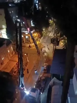 הערליכע סצענע ווי א פולע קיך ווערט ארויפגעשלעפט דורך א קרעין אין אין ירושלים פאר א נגיד וועלכע קומט פראווענען יום סוכות ארגאזאזירט דורך די  די פלעד עהעד פירמע