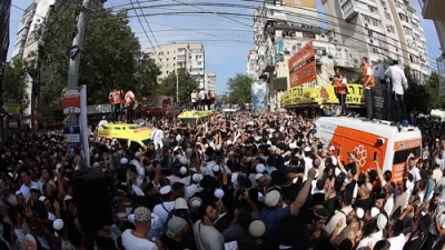 ערשטע לענגערע ווידעא פון יום טוב ראש השנה תשפ"ו אין אומאן מיט דער באטייליגונג פון טויזענטער אידן פון ארום דער גארער וועלט