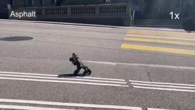 אן קיין פיס אדער רעדער: א ראבאטישע האנט קריכט ארום ניצנדיג בלויז אירע פינגער
