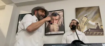 מוצאי יום כיפור ביים ציון הרה"ק מליזענסק זי"ע