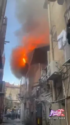 אפדעיט: ליידער קומט אן שוידערליכע נייעס פון ירושלים אז ביים פייער ביי א שוהל אויף די שערי פינה גאס אין די בית ישראל געגנט זענען 10 ספרי תורה רח"ל פארברענט געווארן- האלט דא אלעס מיט 