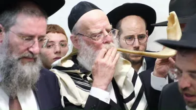ראש הישיבה הגאון ר' מאיר צבי בערגמאן שליט"א אין אתרא קדישא מירון עשרת ימי תשובה י"ג מידות