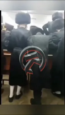 אינטערסאנטע CK ווידיאס