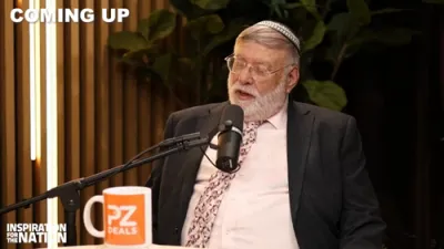 ער איז געקומען אלס א מיסיאנער און אוועקגעגאנגען אן ערליכער איד.