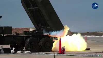 מיסיל טעסט: לאקהיד מארטין'ס נייע מיסיל באטרעפט א ציל וואס באוועגט זיך אין ים