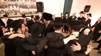 ספעציעלע שמחת בית השואבה ברענגט שמחת יום טוב פאר גערער יתומים אין אשדוד