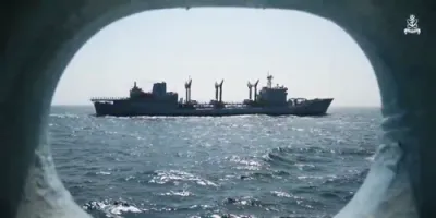 אנגעצויגענקייט אינעם אראבישן ים: פאקיסטאן מעלדט אז איר נייע סובמארין האט באטראפן א ווייטן ציל