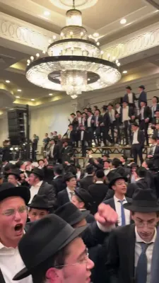 לעבעדיגע שמחת בית השואבה מיט מענדי הערשקאוויטש בענד און שלומי דאסקאל