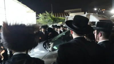 ווידעא גאלעריע: חג הסוכות ביי כ"ק אדמו"ר מקרעטשניף סיגעט וויליאמסבורג שליט"א