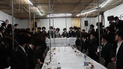 חג הסוכות ביי כ"ק אדמו"ר מקרעטשניף סיגעט וויליאמסבורג שליט"א