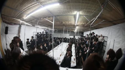 חג הסוכות ביי כ"ק אדמו"ר מקרעטשניף סיגעט וויליאמסבורג שליט"א