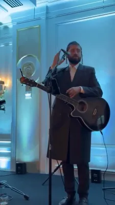 נאך פון הערשי וויינבערגער ביים שמחת בית הפילאנטראפ ר' בערל פריעד