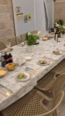 הערליכע סוכות אין ירושלים צוזאמען מיט שמחת בית השואבה אהערגעשטעלט און אראנדשירד פון א' ביז ת' דורך דו בארימטע פלען א העד פירמע