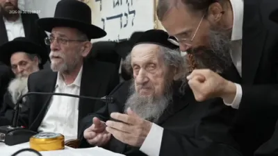 הגאון ר' דוב לאנדא שליט"א אין א טיפזיניגן רתחא דאוריתא ביים מעמד קבלת פני רבו
