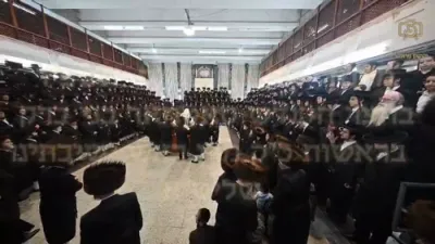 אין שמחה כתורה: ווידיא פון הקפות שניות אין סאטמאר בני ברק