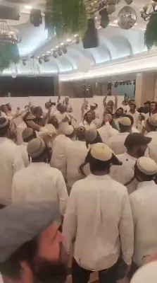 הכנה עושה שמחה: תלמידי ישיבת מגדל העמק לאזן זיך ארויס אין א טאנץ בעפאר די שמחת בית השואבה אין תולדות אהרן