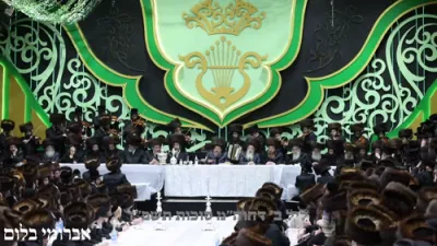בסוכות הושבתי: חג הסוכות תשפ"ז ביי כ"ק אדמו"ר מבאבוב &ndash; 45 שליט"א