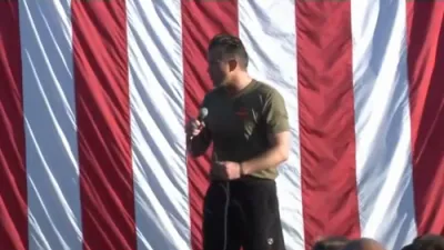 העגסעט לויבט אויס די מארינס אינמיטן דורכפירן גרונטליכע רעפארמען