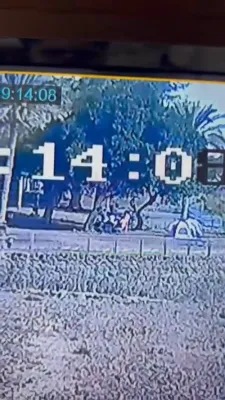 זעט: פיר ישיבה בחורים פארוואונדעט אין א גאז אויפרייס ביים כנרת
