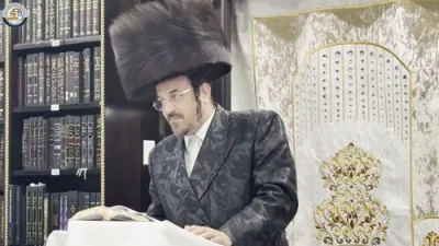 א הערליכע שיעור און דע נושא פון "שמחה" אין בית המדרש קלוזש קרית טאהש דורך הרב אליהו שווארץ