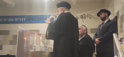 שארפע ווערטער פון הגאון ר' יצחק יוסף שליט"א קעגן די ציוניסטישע פאליציי אנבאלאנג זייערע באהאנדלונג מיט חריד'ישע פראטעסטירער