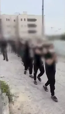 שטרענגע פאליציי אפעראציע: כוחות פאלן איבער קאמפלעקסן אין בית חנינא איבערנאכט און ארעסטירן 155 אן קיין פערמיטן