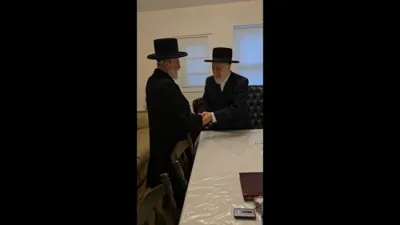 הרב אלעזר ווייס שליט"א רב דקהל קערעסטיר שטיבל-מיאמי בביקור אצל כ"ק אדמו"ר מליסקא שליט"א